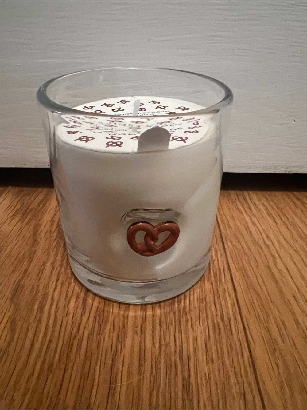 #2534*Heart Accent White Scented Candle in Clear Glass - Brand Unspecified - Picture 1 of 17